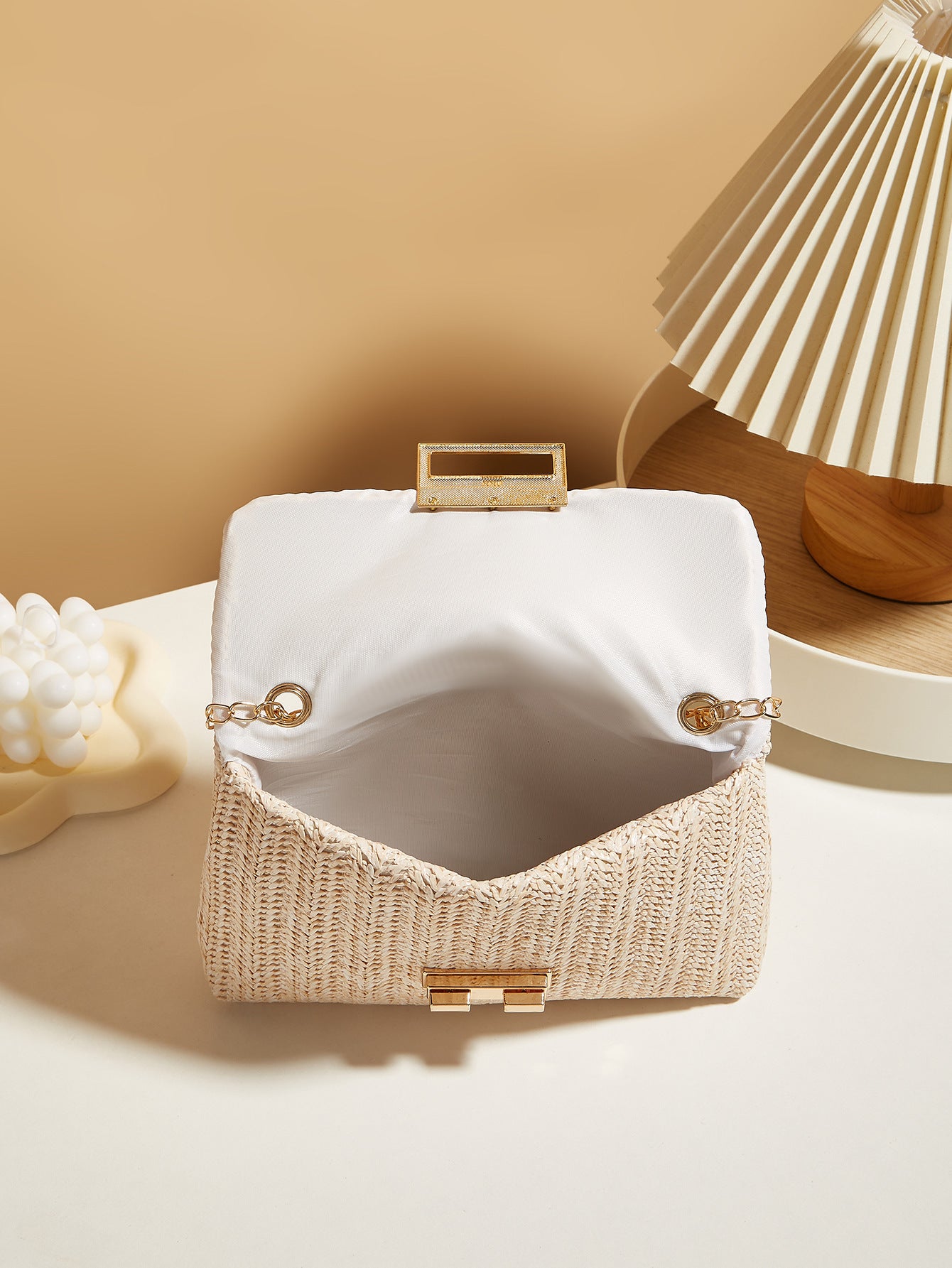 Women’s Straw Lock Closed Simple Square Bag | Effortlessly Chic Handbag