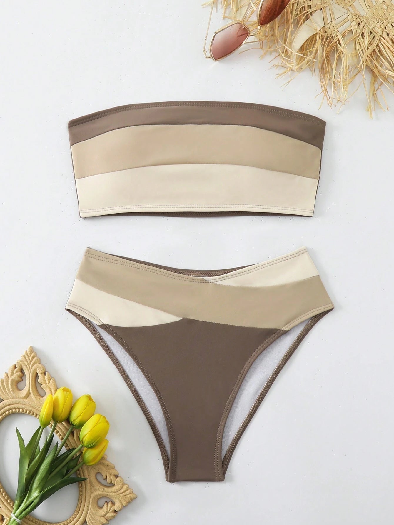 Women's Two-Piece Casual Swimsuit with Decorative Details – Stylish & Unique