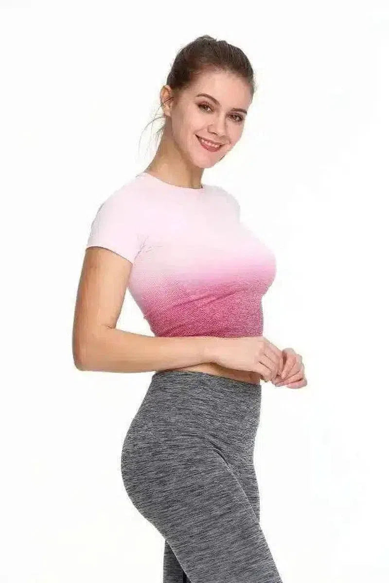 Women's Moisture-Wicking Workout Crop Top-Rose red-4