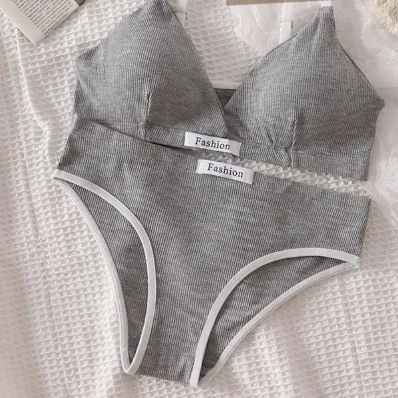 Women Seamless Bra Set V-neck Wireless Bras and Low-lightgray-8